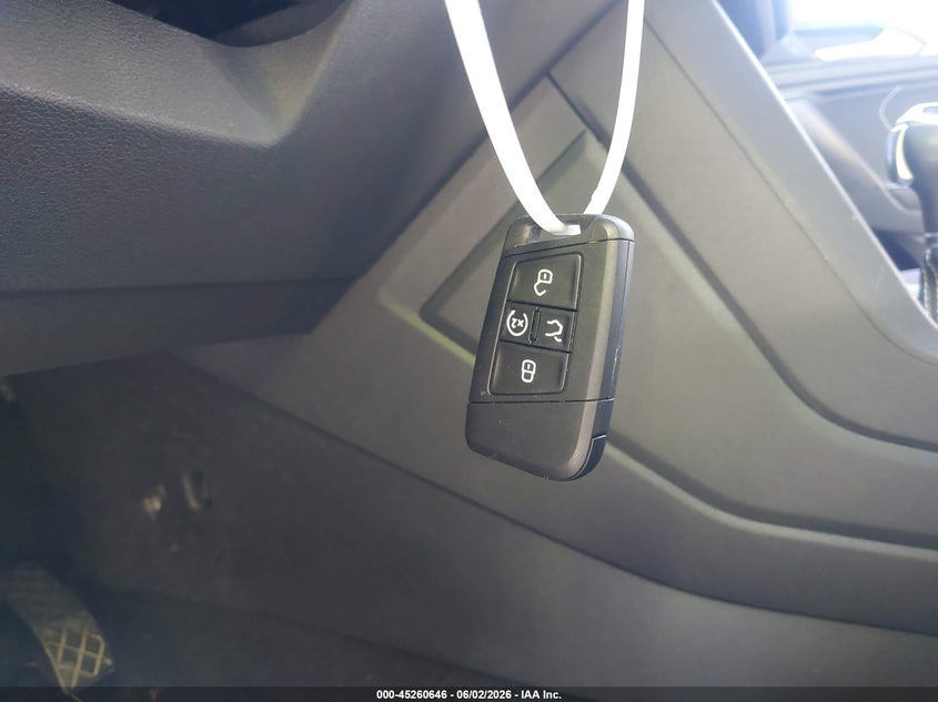2024 VOLKSWAGEN TIGUAN 2.0T SE/2.0T WOLFSBURG EDITION — Photo 11