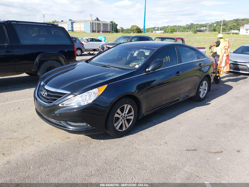 2013 HYUNDAI SONATA SEDAN 2.4L I-4 DI, DOHC, VVT, 198HP