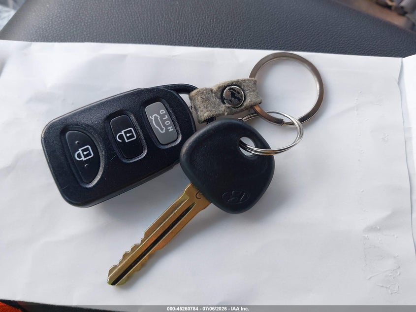 2013 HYUNDAI SONATA SEDAN 2.4L I-4 DI, DOHC, VVT, 198HP