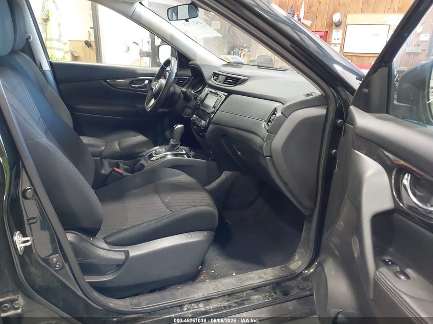 VIN 5N1AT2MV4KC804229 2019 NISSAN ROGUE SV