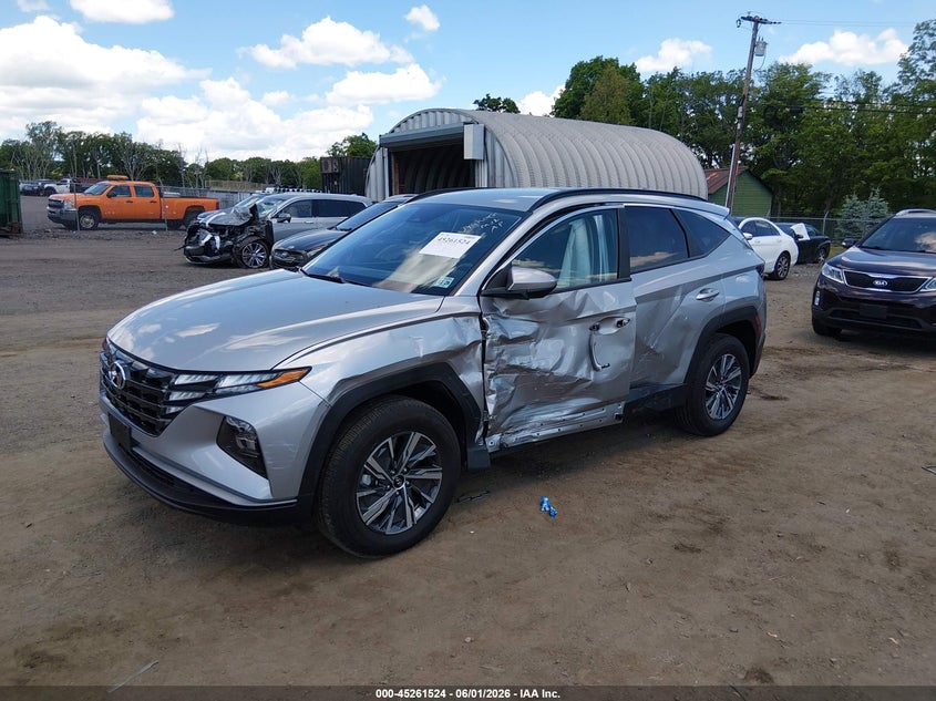 2024 HYUNDAI TUCSON HYBRID auction photo 2