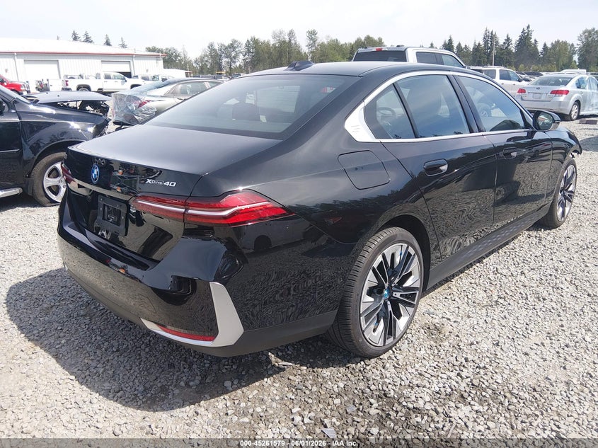 Vin: wby13hg08scs45452, lot: 45759399, bmw i5 xdrive40 20254