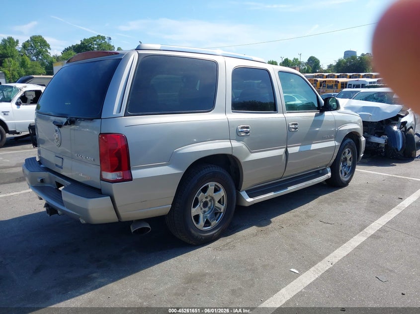 2004 CADILLAC ESCALADE auction photo 4