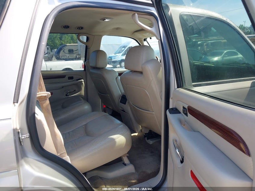 2004 CADILLAC ESCALADE auction photo 8