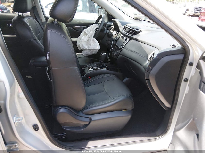 VIN: 5N1AT2MVXHC773240 2017 NISSAN ROGUE SL