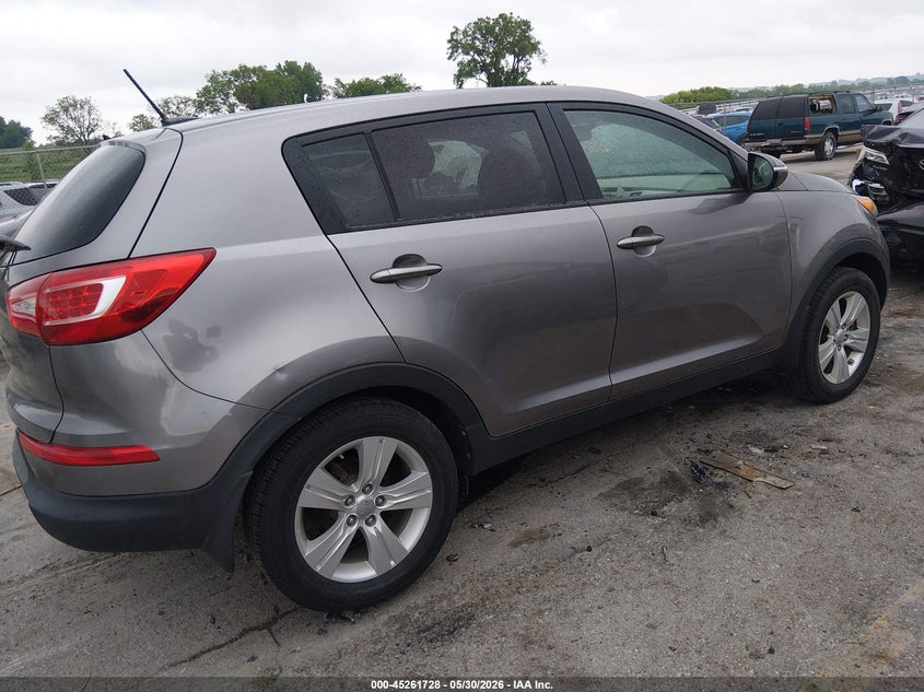 Vin: kndpb3a27c7288492, lot: 45759548, kia sportage lx 20124