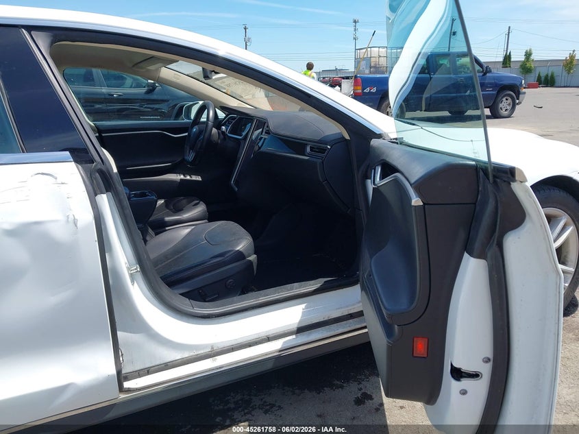 2014 TESLA MODEL S auction photo 5