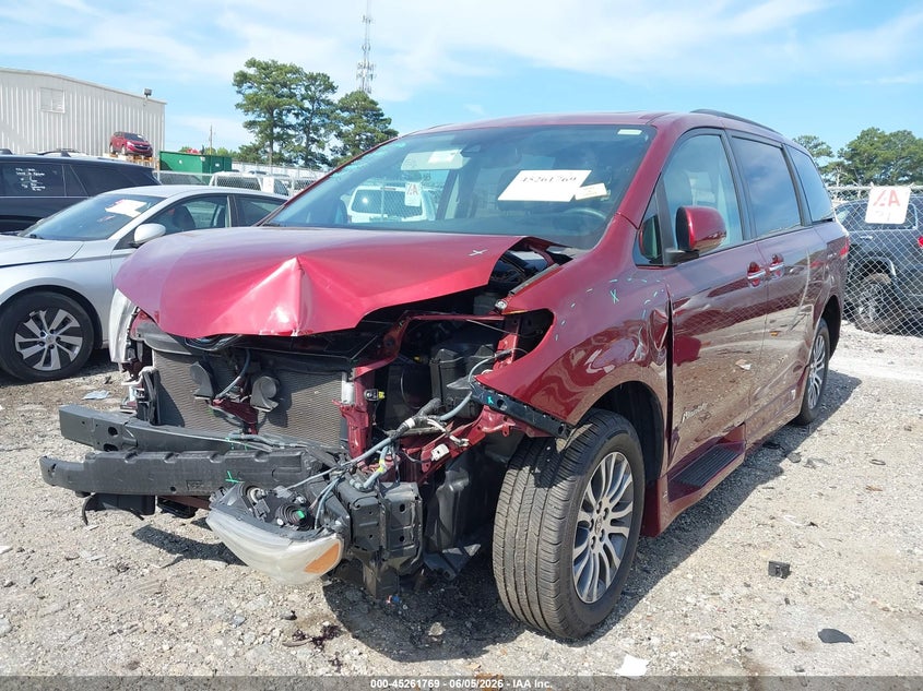 2020 TOYOTA SIENNA auction photo 6