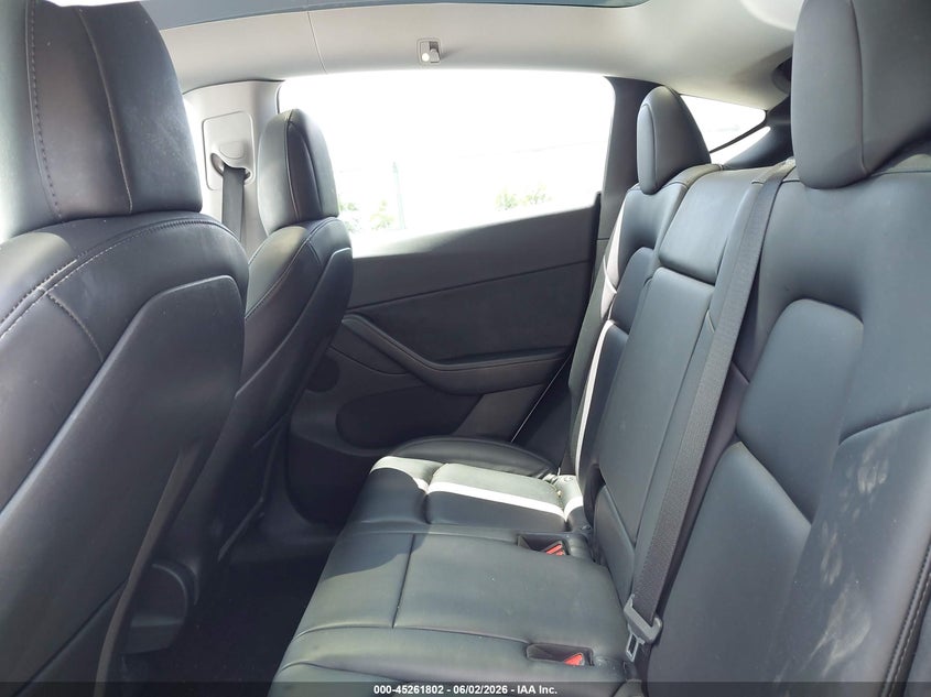 TESLA MODEL Y - zdjęcie 8