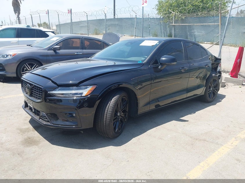 Vin: 7jrl12fh6rg282248, lot: 45759759, volvo s60 b5 plus black edition 20242