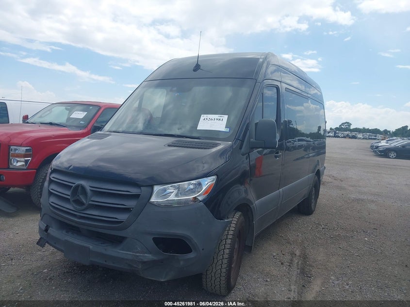 Vin: w1z4dfhy0nt095790, lot: 45759802, mercedes-benz sprinter 2500 standard roof i4 diesel 20222