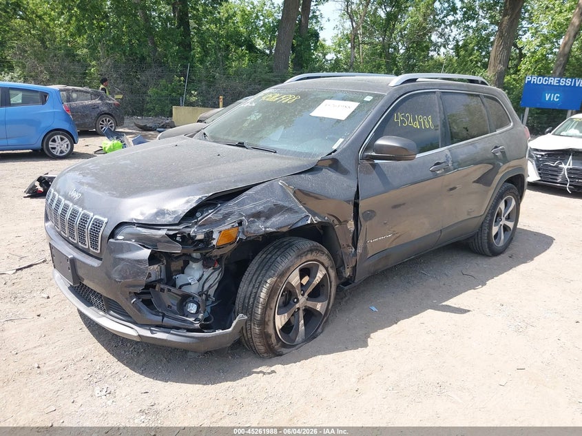 2019 JEEP CHEROKEE auction photo 2