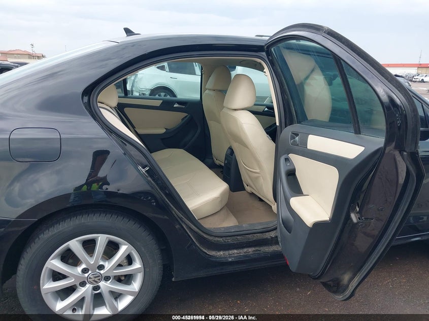2012 VOLKSWAGEN JETTA auction photo 8