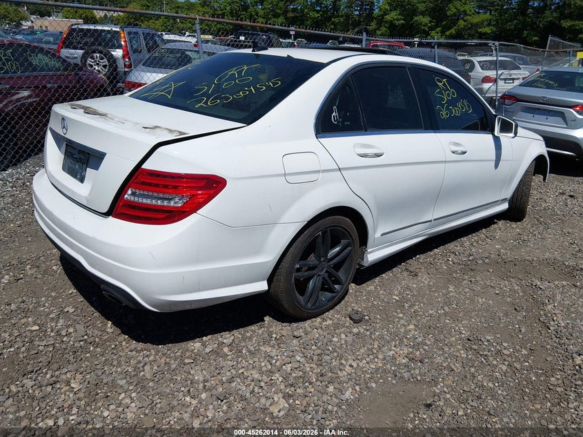 2014 Mercedes-Benz C 300 Sport 4Matic VIN: WDDGF8AB7ER319092 Lot: 45262014