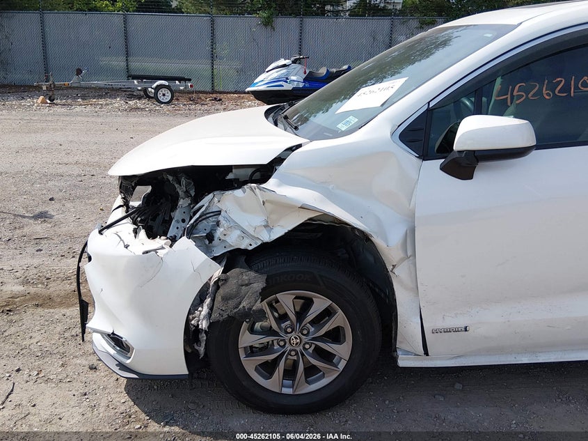 2021 Toyota Sienna Xle VIN: 5TDYRKEC1MS028271 Lot: 45262105