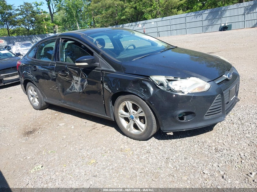 Vin: 1fadp3f24dl258183, lot: 45760018, ford focus se 2013 img_1