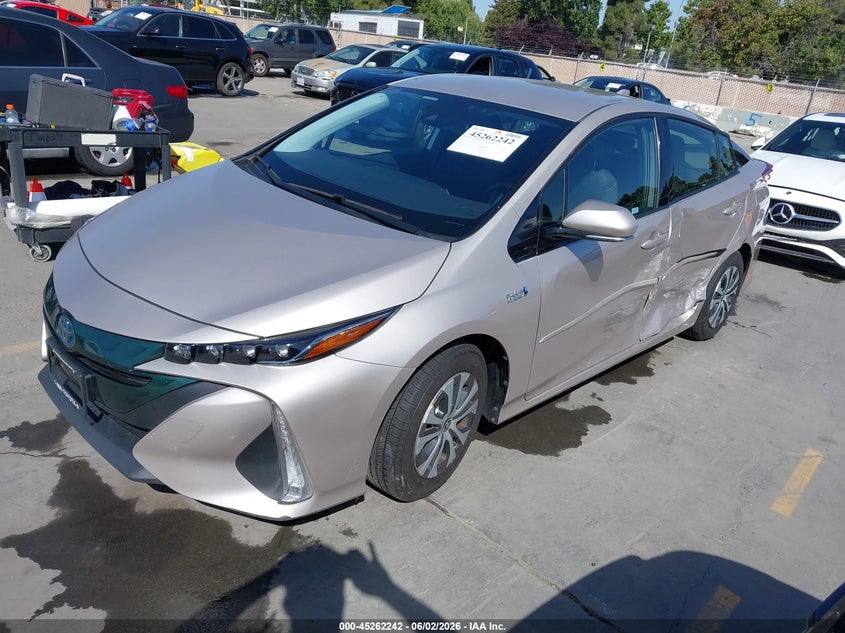 Vin: jtdkarfp4l3128842, lot: 45760062, toyota prius prime le 20202
