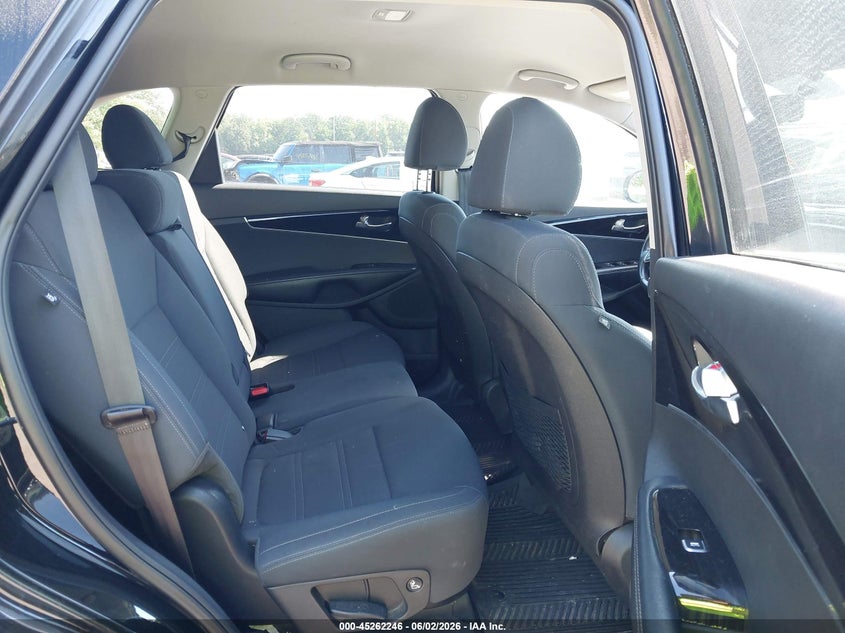 2020 Kia Sorento 3.3L S VIN: 5XYPGDA57LG637851 Lot: 45262246
