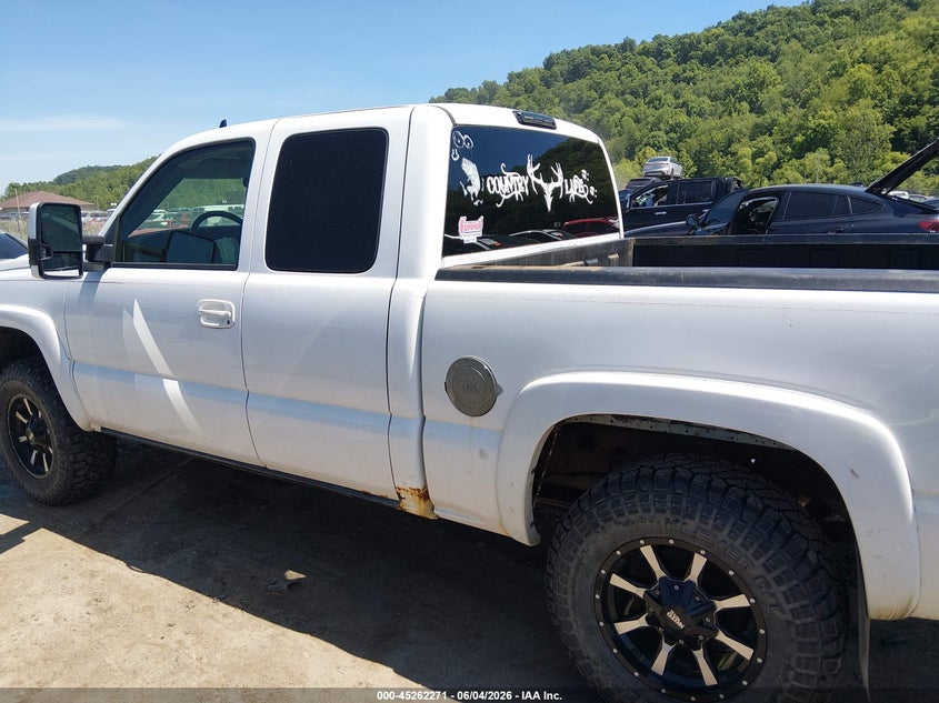 2006 Chevrolet Silverado 1500 Lt3 VIN: 1GCEK19TX6Z118242 Lot: 45262271