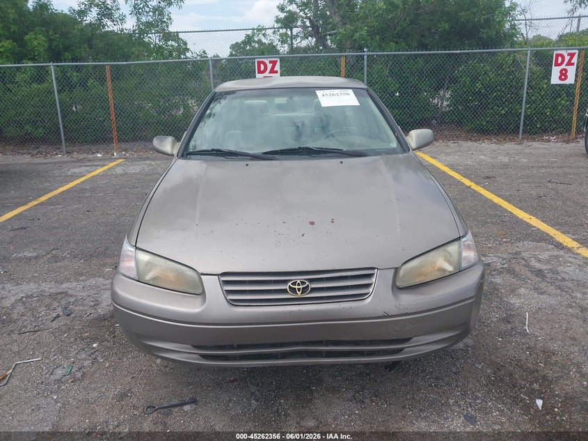 1999 Toyota Camry Le VIN: 4T1BG22K9XU483775 Lot: 45262356