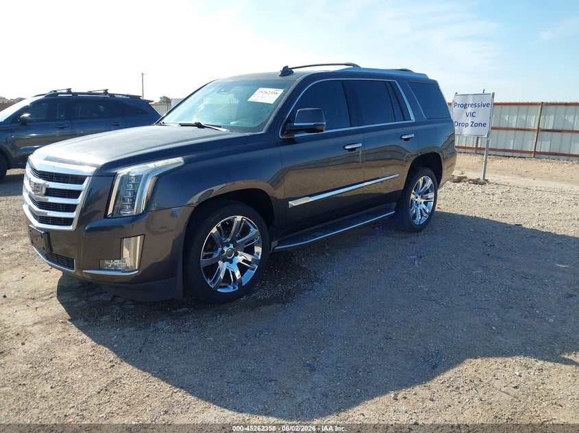 2016 CADILLAC ESCALADE auction photo 2