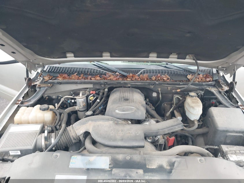 2004 Chevrolet Suburban 1500 Lt VIN: 1GNEC16Z14J186048 Lot: 45262382