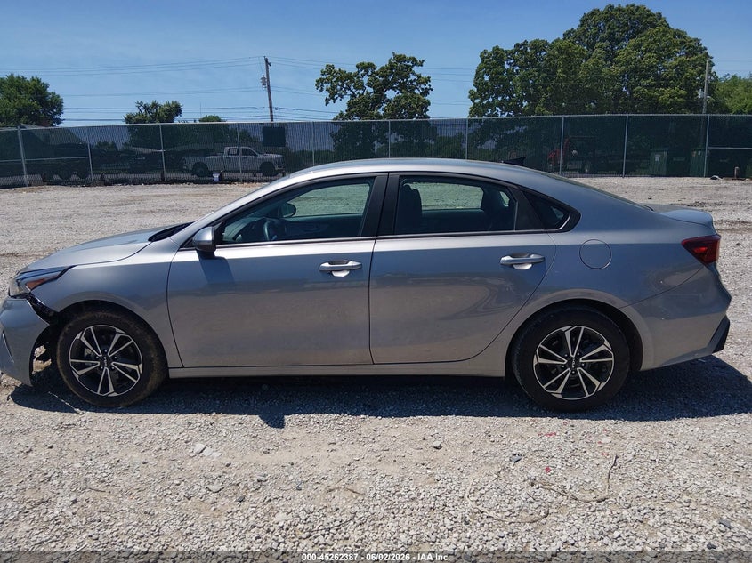 2024 Kia Forte Lxs VIN: 3KPF24AD5RE773029 Lot: 45262387