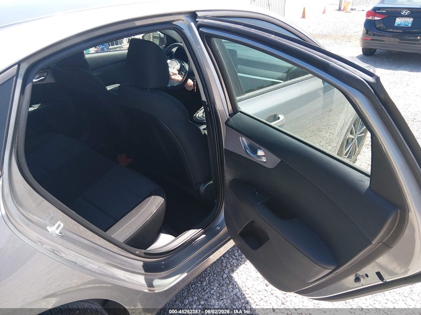 2024 Kia Forte Lxs VIN: 3KPF24AD5RE773029 Lot: 45262387