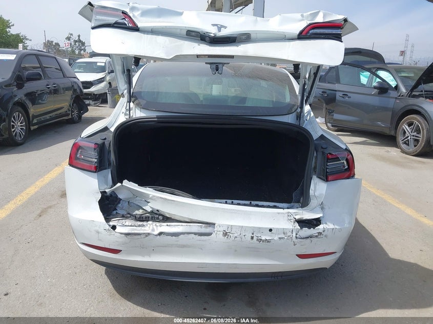 AtlanticExpress - Tesla Model 3