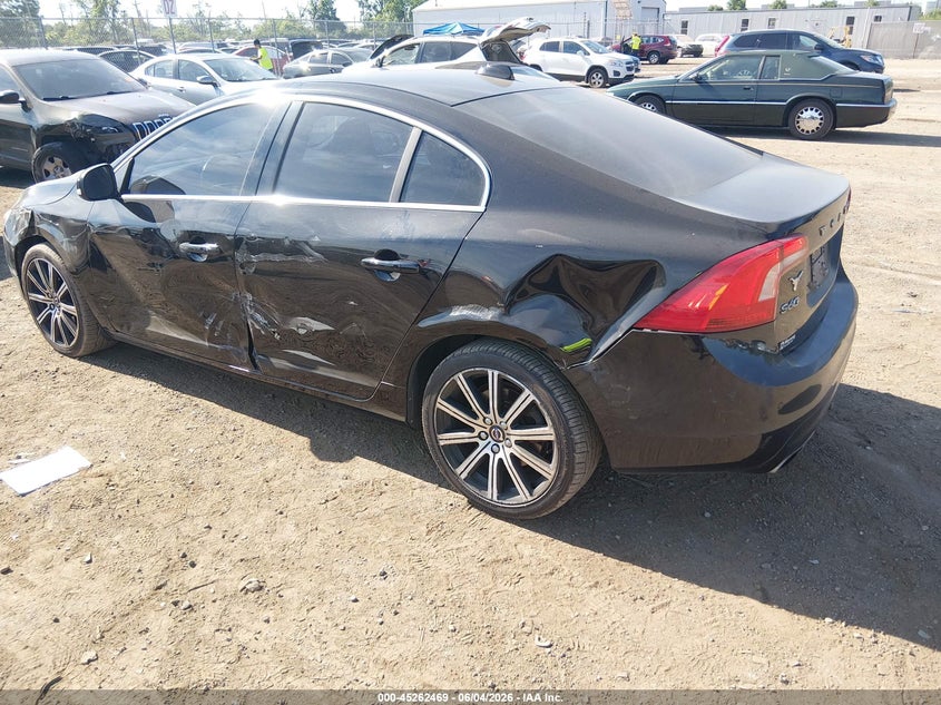 Vin: yv149mfm9g1400775, lot: 45760289, volvo s60 t6 drive-e platinum 20163