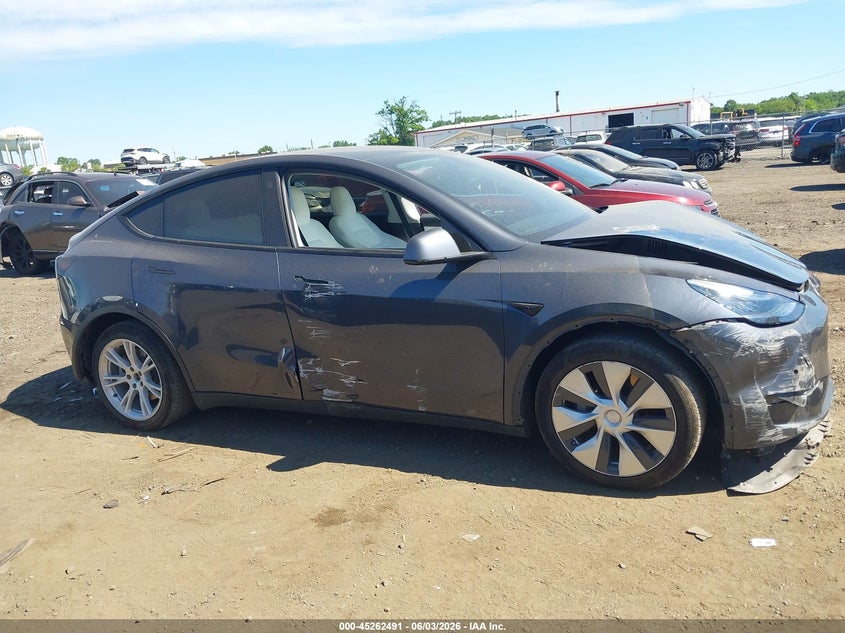 2021 Tesla Model Y Long Range Dual Motor All-Wheel Drive VIN: 5YJYGAEEXMF136894 Lot: 45262491