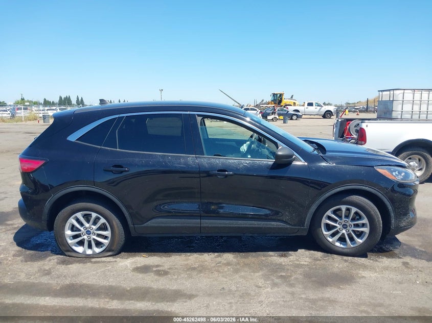 2022 Ford Escape Se VIN: 1FMCU0G66NUA92108 Lot: 45262498