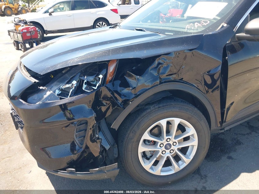 2022 Ford Escape Se VIN: 1FMCU0G66NUA92108 Lot: 45262498