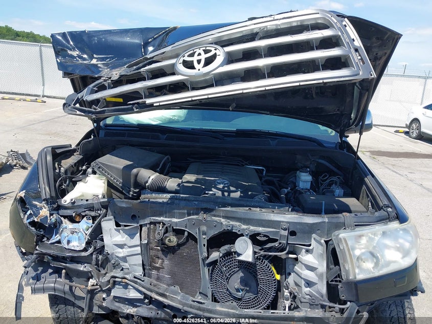 2013 Toyota Sequoia Platinum 5.7L V8 VIN: 5TDDW5G16DS092133 Lot: 45262543