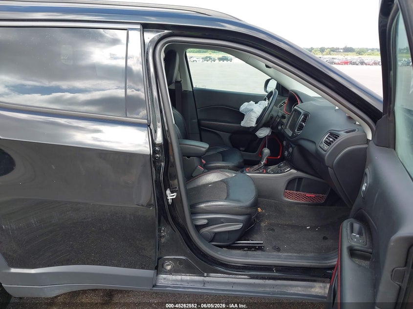 2018 JEEP COMPASS auction photo 5