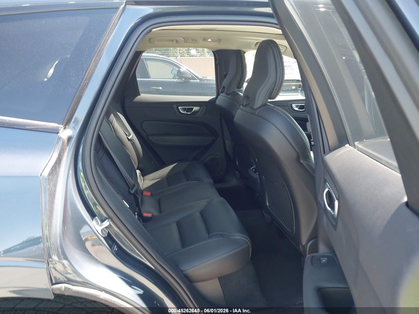 2024 Volvo Xc60 B5 Ultimate Dark Theme VIN: YV4L12RM9R1835630 Lot: 45262648