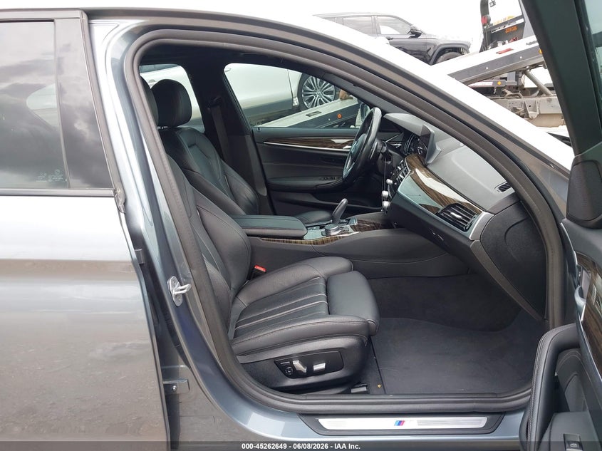 2019 BMW 540I auction photo 5