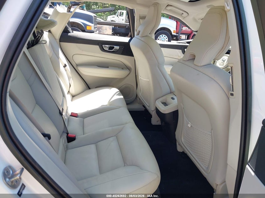 2023 Volvo Xc60 B5 Plus Dark Theme VIN: YV4L12RW9P1305768 Lot: 45262692