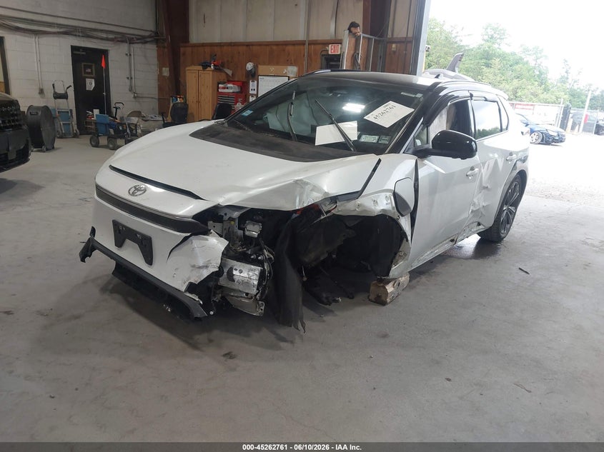 Vin: jtmabacaxpa035142, lot: 45760581, toyota bz4x limited 20232