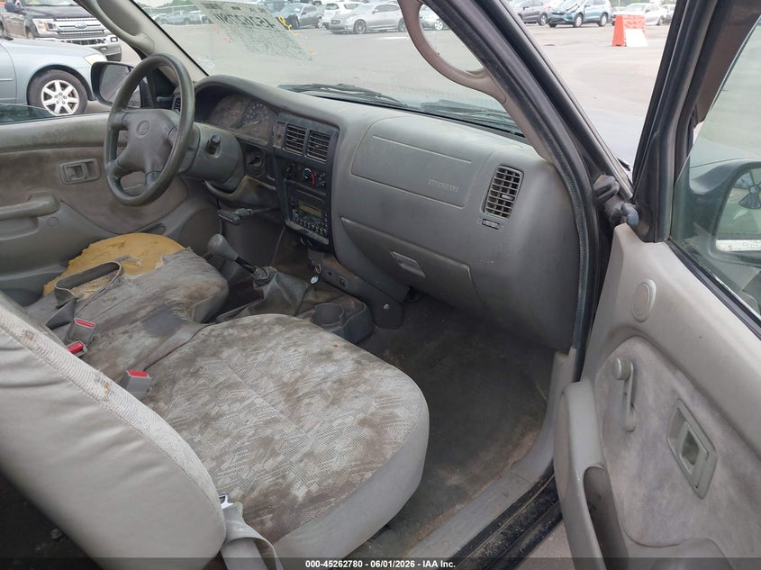 2004 TOYOTA TACOMA auction photo 5