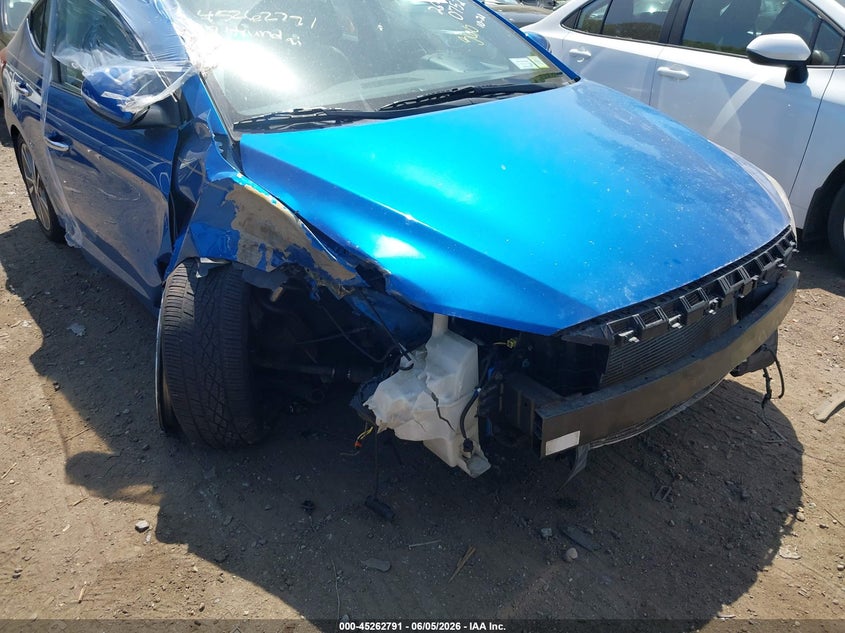 VIN 5NPD84LF4HH000647 2017 HYUNDAI ELANTRA LIMITED