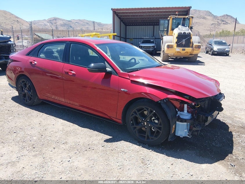 2025 HYUNDAI ELANTRA auction photo 1