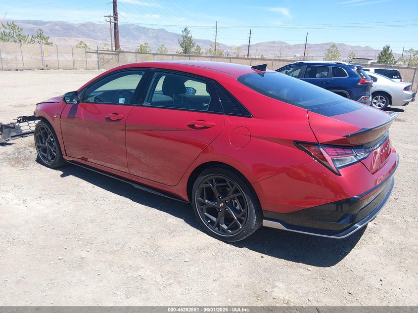 2025 HYUNDAI ELANTRA auction photo 3