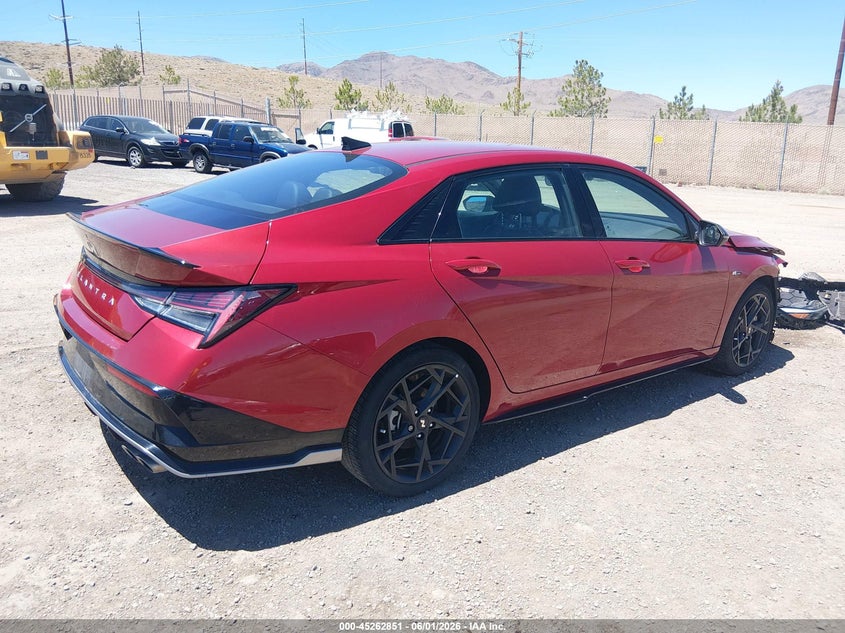 2025 HYUNDAI ELANTRA auction photo 4