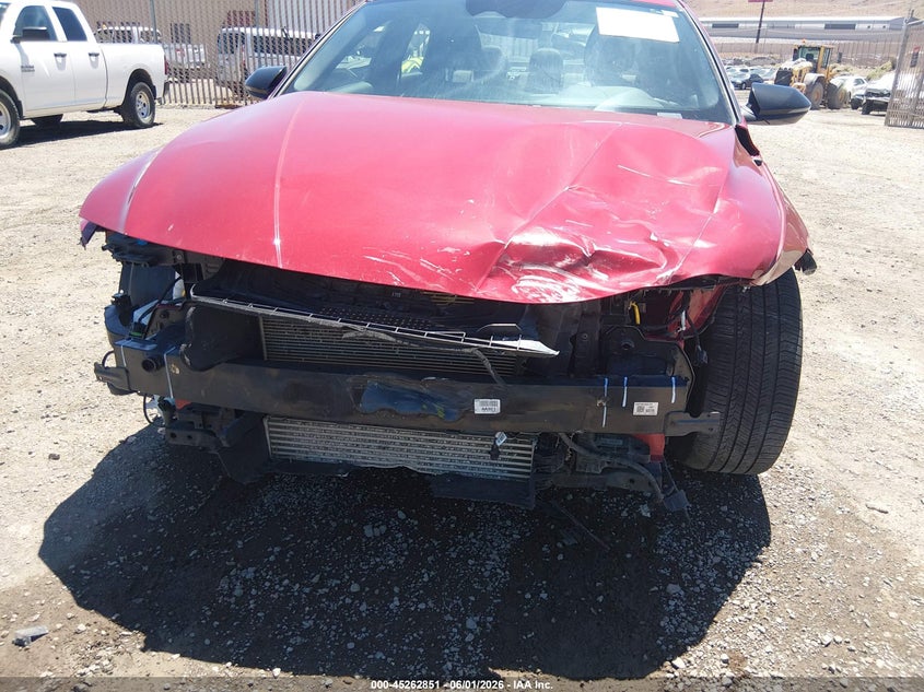 2025 HYUNDAI ELANTRA auction photo 6