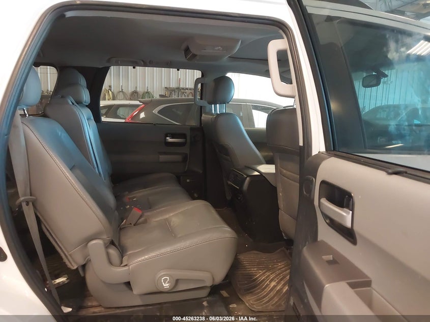 2013 Toyota Sequoia Limited 5.7L V8 VIN: 5TDJY5G14DS080575 Lot: 45263238