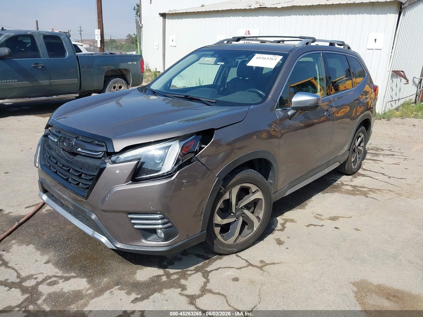Vin: jf2skarc9nh450066, lot: 45761085, subaru forester touring 20222