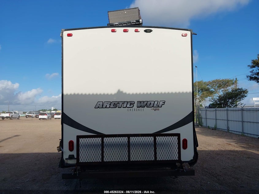 2018 OTHER FOREST RIVER ARCTIC WOLF TRAILER N/A