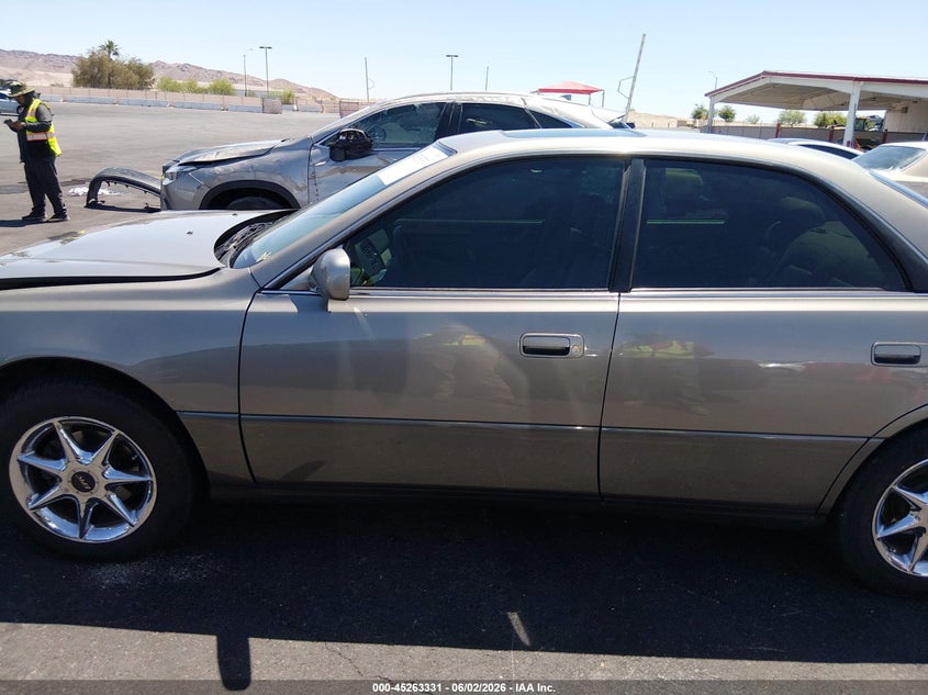 1998 Lexus Es300 VIN: JJT8BF28GXW501440 Lot: 45263331
