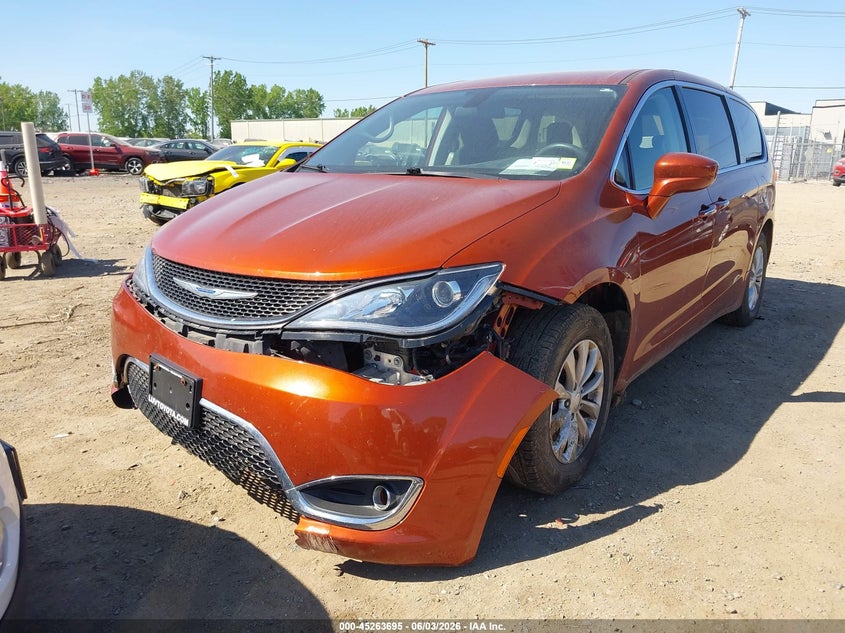 2018 Chrysler Pacifica Touring Plus VIN: 2C4RC1FG8JR350458 Lot: 45263695